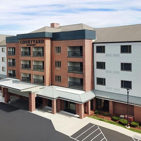 Courtyard Worcester Bagian luar foto