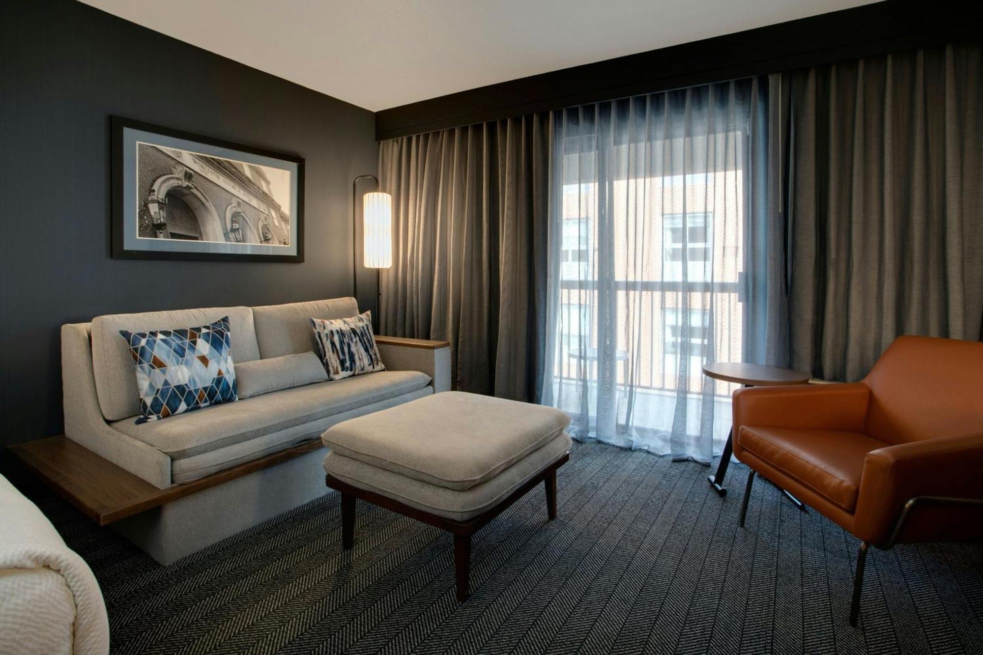 Courtyard Worcester Bagian luar foto