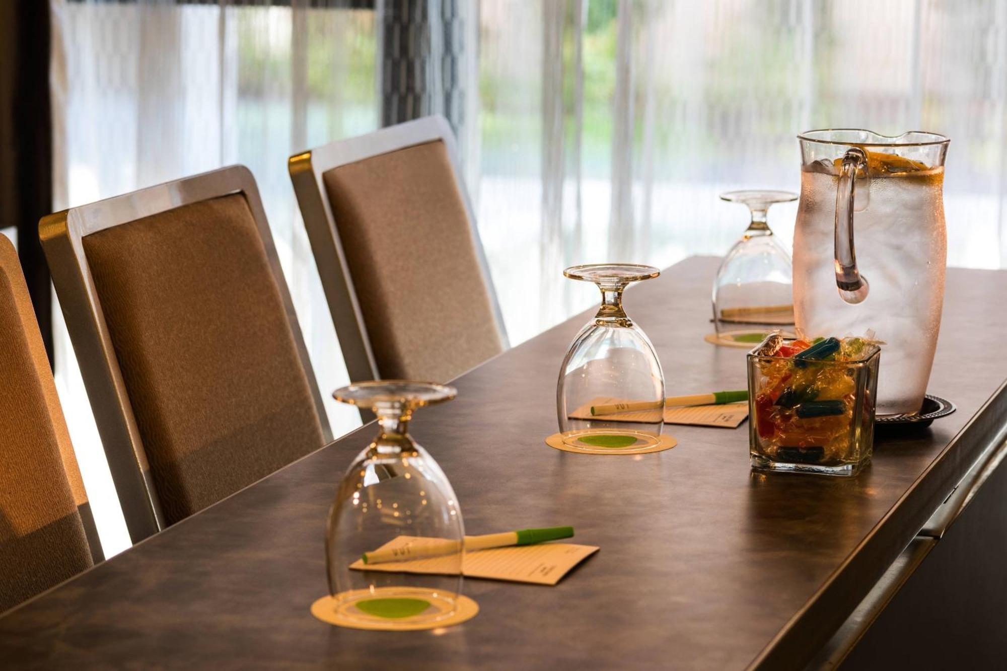 Courtyard Worcester Bagian luar foto