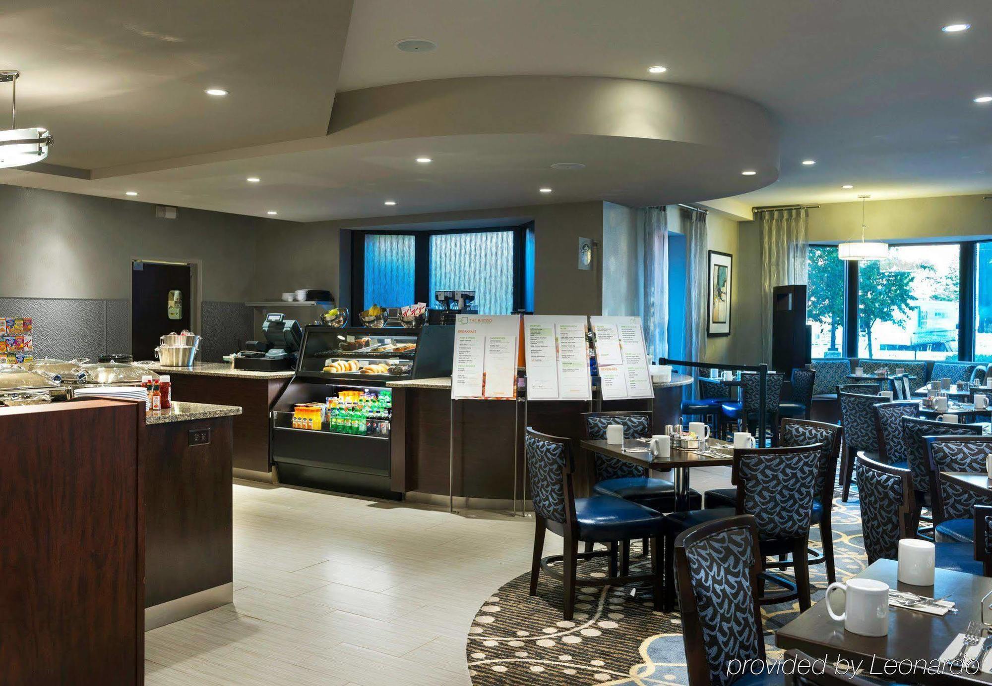 Courtyard Worcester Bagian luar foto